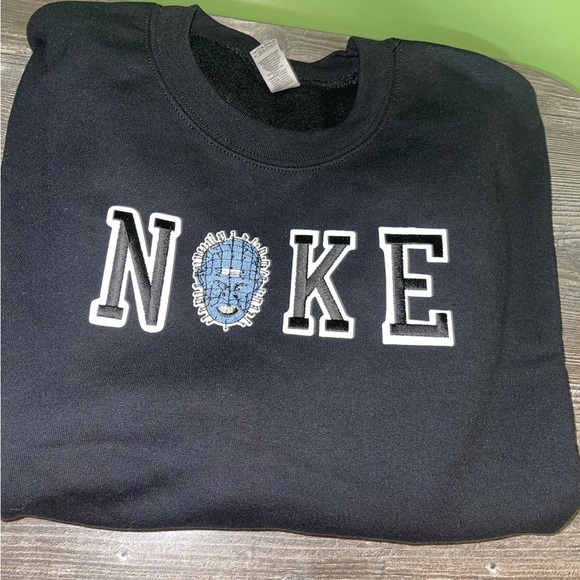 nailhead halloween crewneck - Picture 1 of 1